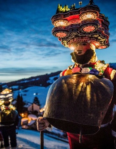 Silvesterchlausen bei Nacht