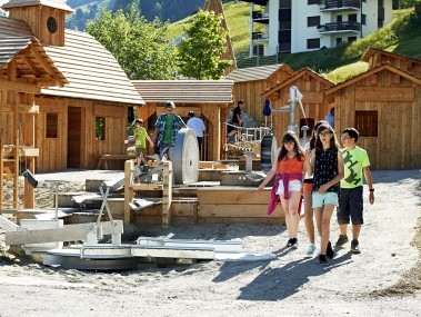 Teenager im Feriendorf