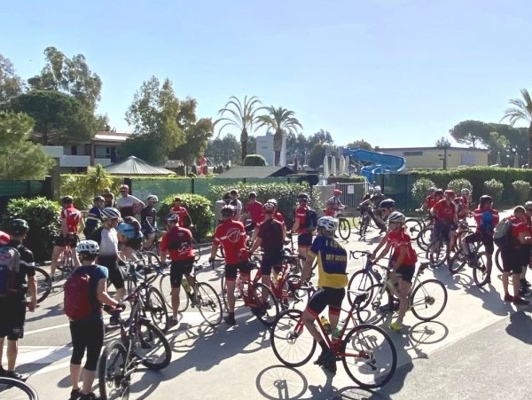 Thömus Trainingswoche Golfo del Sole Besammlung