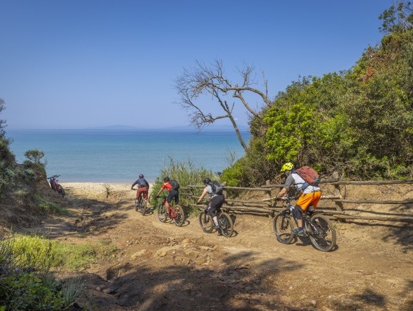 calafiori-strand-golfo-del-sole-c-twerenbold