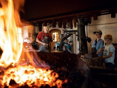Klangweg, Alt St. Johan und Kinder