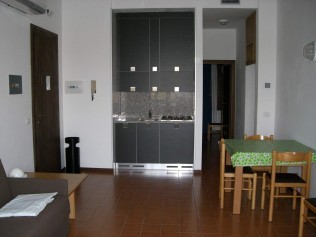 Küche mit Essbereich - Appartements Barbara