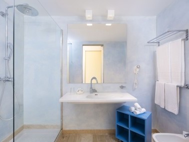 Badezimmer - Tirreno Resort