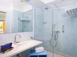 Badezimmer - Tirreno Resort