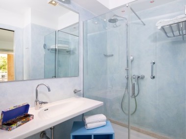 Badezimmer - Tirreno Resort