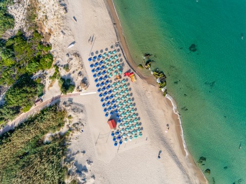 Plage directement au centre de vacances - Baia Verde Club Hotel