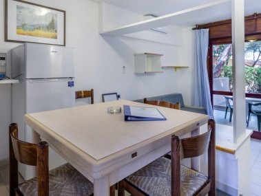 Wohn- und Essbereich - Baia Verde Club Hotel