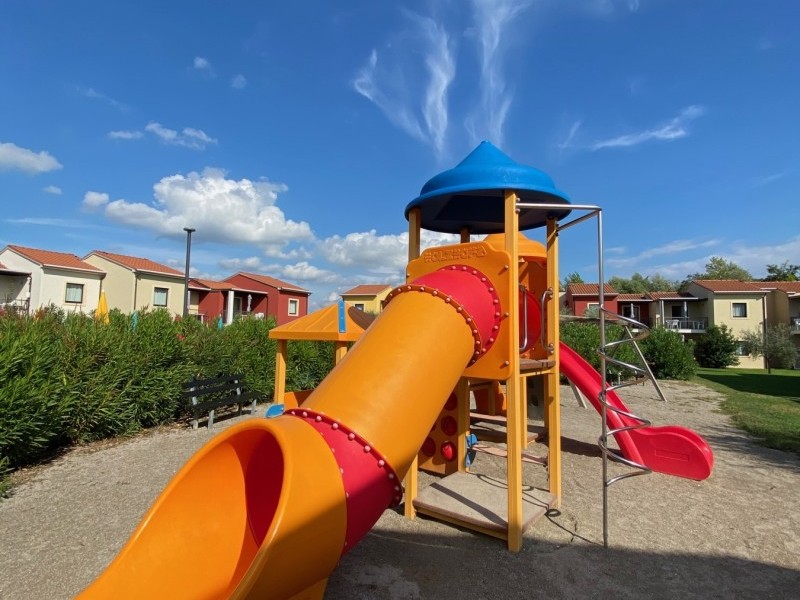 95626_belvedere_village_spielplatz