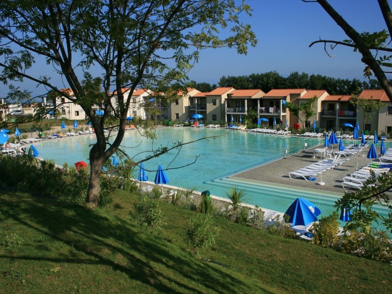 Pool landscape - Belvedere Village