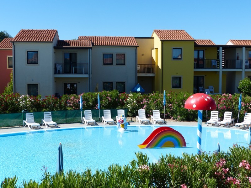 Pool landscape - Belvedere Village