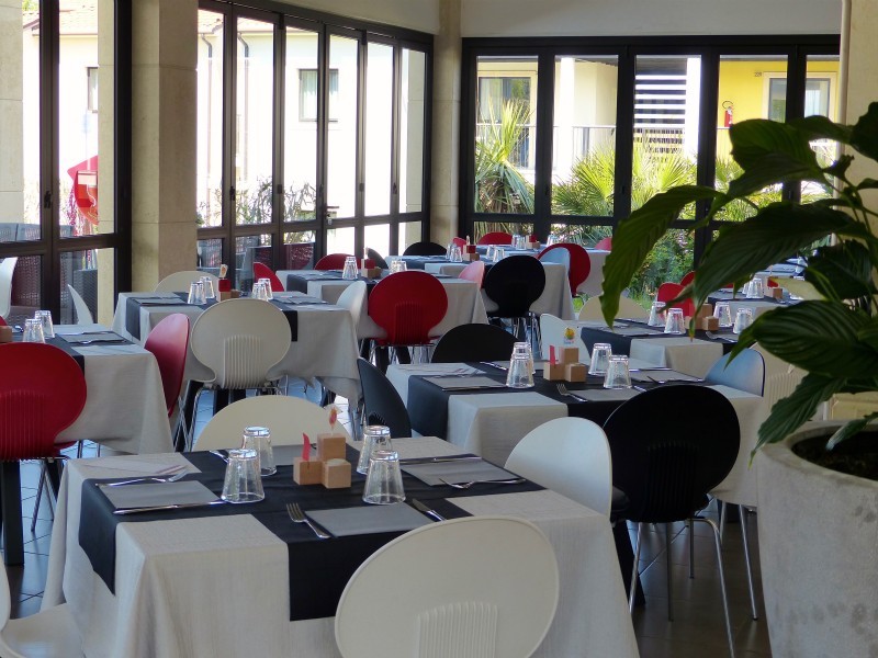 Restaurant - Belvedere Village
