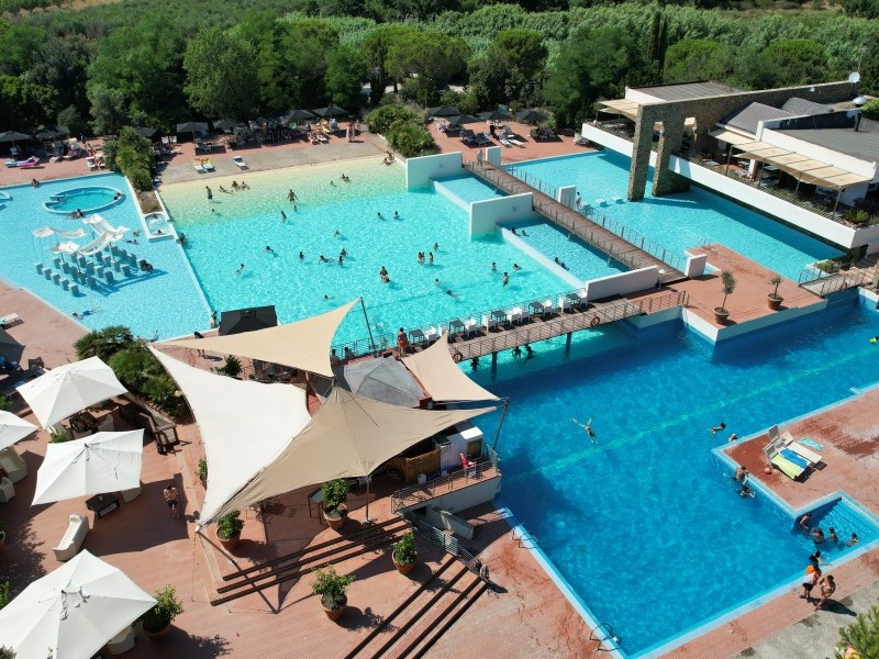 Schwimmbad für kleine und grosse Wasserratten - Camping Village Le Rocchette