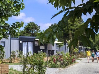 Gemütlicher Aussensitzplatz - Campingvillage / Residence Les Mûriers