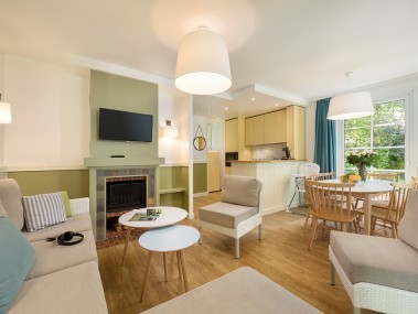 94873_centerparcs_park_lelacdailette_premium_ferienhaus_wohnzimmer_1