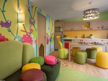 Salon avec coin repas "Animaux de la forêt" - Center Parcs Les Trois Forêts