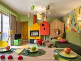 Salon avec coin repas "Animaux de la forêt" - Center Parcs Les Trois Forêts