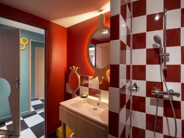 87576_centerparcs_les_trois_forets_mrchen_ferienhaus_badezimmer