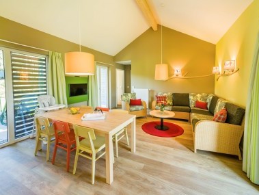Wohnzimmer mit Essbereich - Center Parcs Park Allgäu