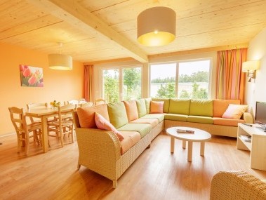 Wohnzimmer mit Essbereich - Center Parcs Park Bostalsee