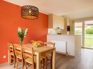 Salon avec coin repas - Center Parcs Park Hochsauerland