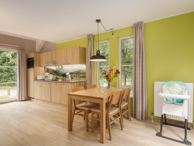 Wohnzimmer mit Essbereich - Center Parcs Park Hochsauerland