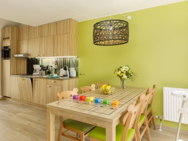 Wohnzimmer mit Essbereich - Center Parcs Park Hochsauerland