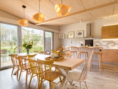 Wohnzimmer mit Essbereich - Center Parcs Villages Nature Paris