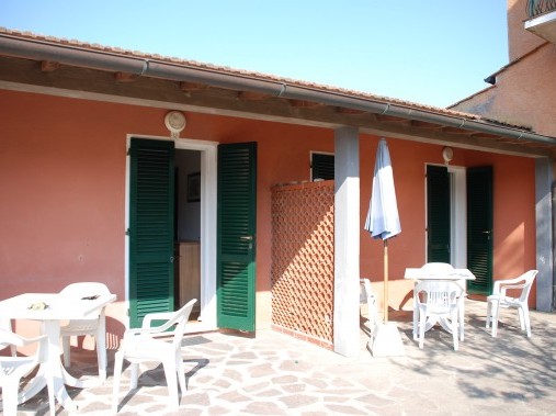 Vista esterna dell'appartamento di vacanza - Elbamar Procchio Residence - Procchio Elba