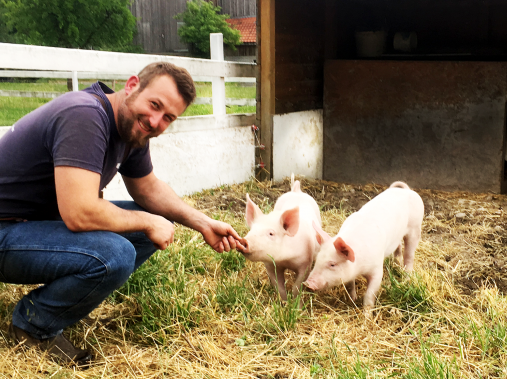 Stable animals thrill young and old - Adventure farmyard Farnere Swiss-Lodge