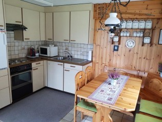 Küche mit Essbereich - Ferienhaus Aaron