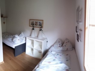 Schlafzimmer - Ferienhaus Albulablick