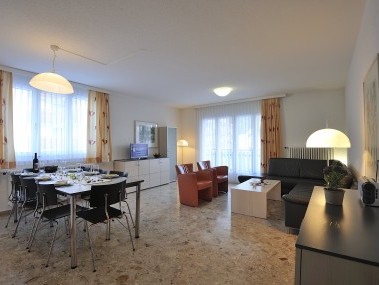Wohnzimmer mit Essbereich - Ferienhaus Alte Post