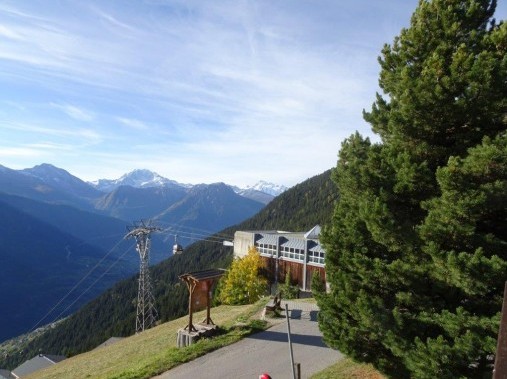 Aussenansicht im Sommer - Ferienhaus Beata