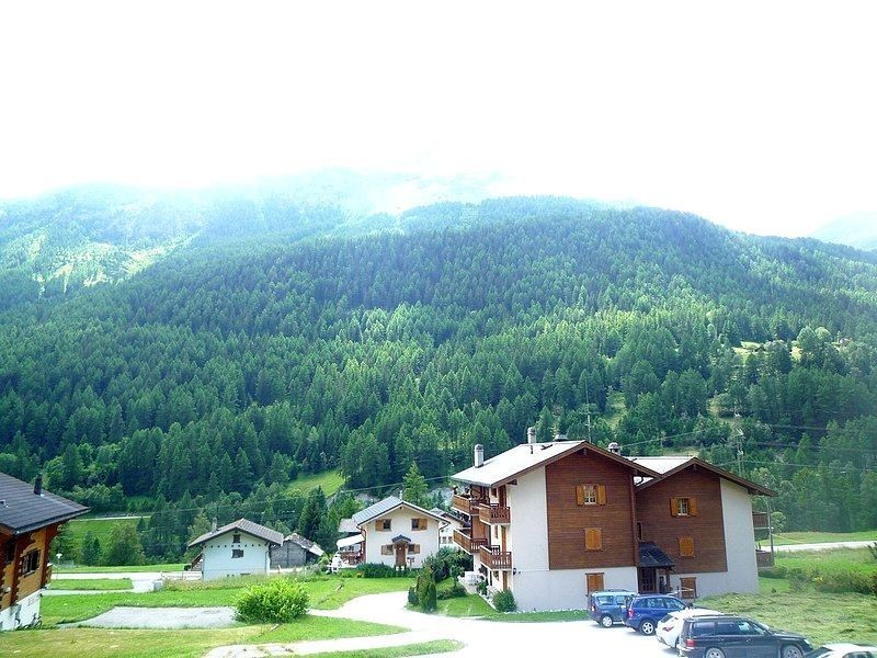 Aussenansicht im Sommer - Ferienhaus Bel Alp