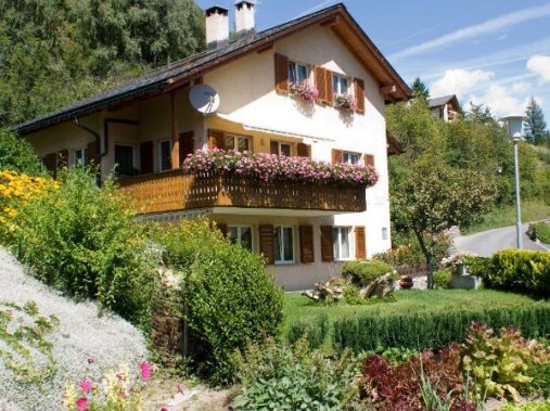 Vue extérieure en été - Maison de vacances Belmunt