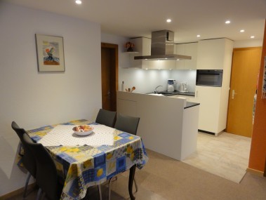 Küche mit Essbereich - Ferienhaus Belmunt