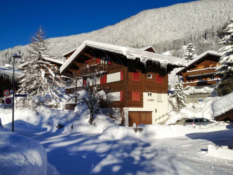 Aussenansicht im Winter - Ferienhaus Bergfink Grindelwald