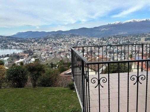Exterior view of the holiday flat - Holiday house Carcano