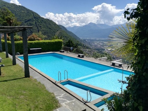 Holiday flat with pool - Casa Meister Contra