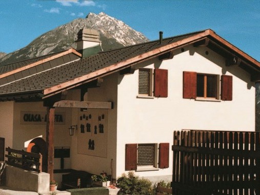 Vue extérieure en été - Maison de vacances Chasa Moffa