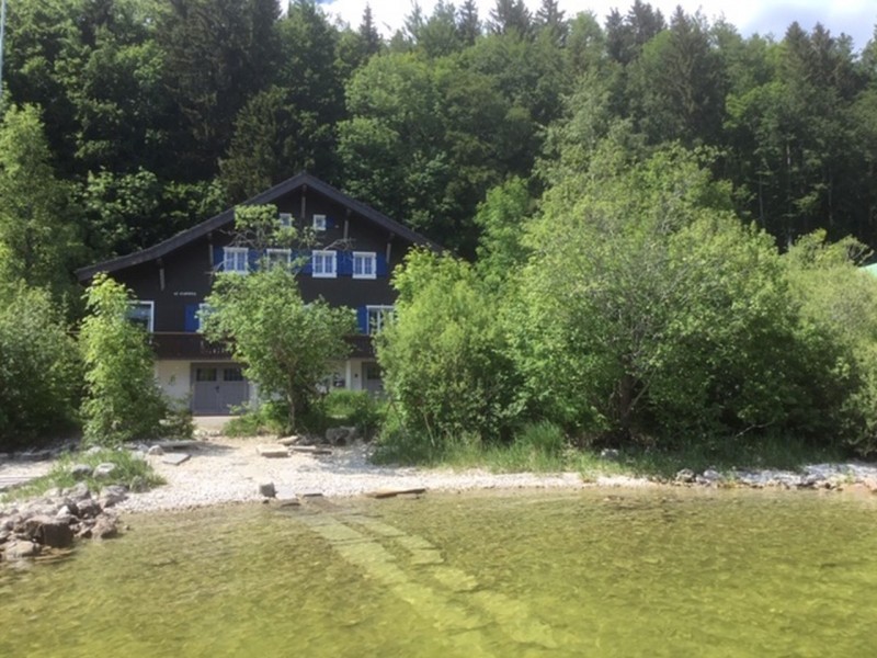Aussenansicht im Sommer - Ferienhaus Clapotis
