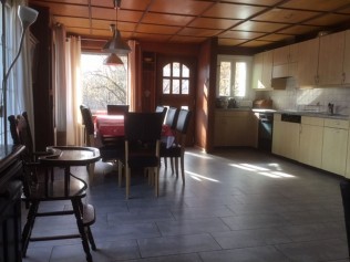 Küche mit Essbereich - Ferienhaus Clapotis