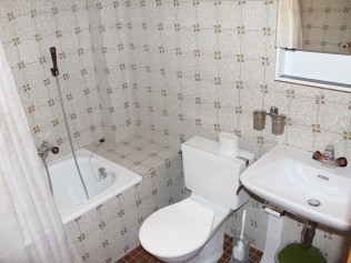 Badezimmer - Ferienhaus Dent-d'Hérens