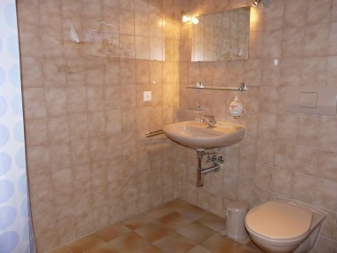Badezimmer - Ferienhaus Flüehblüemli