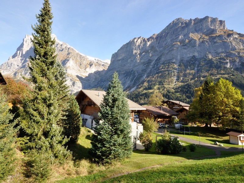 Aussenansicht im Sommer - Ferienhaus FSG Grindelwald