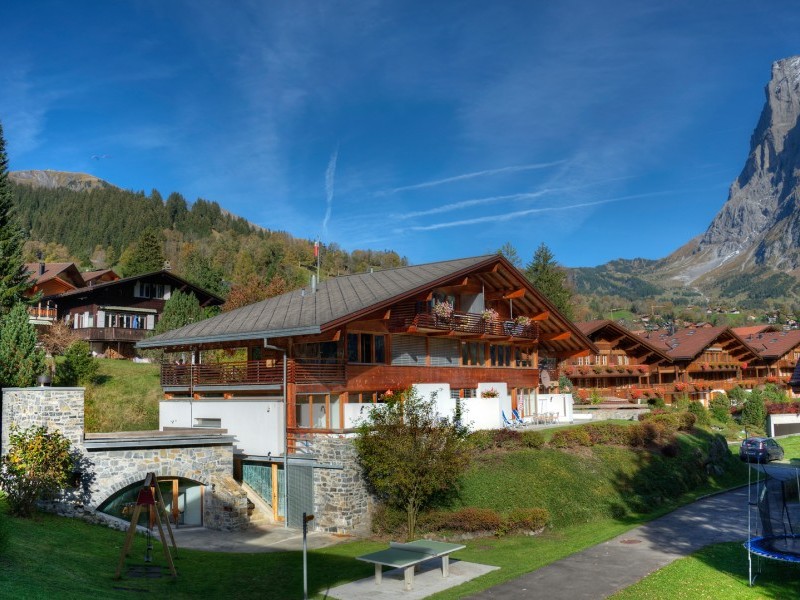 Aussenansicht im Sommer - Ferienhaus FSG Grindelwald