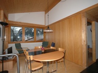 Wohnzimmer mit Essbereich - Ferienhaus FSG Grindelwald