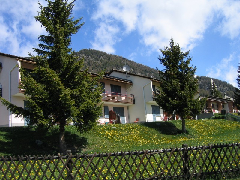 Vue extérieure en été - Maison de vacances FSG Samedan