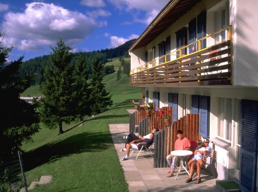 Vista esterna in estate - Casa di vacanza FSG Samedan