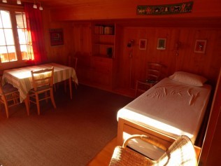 Salon et chambre à coucher - Maison de vacances Gürütsch